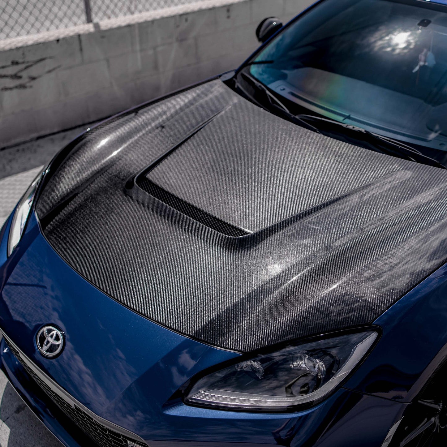 Seibon 2022 Toyota GR86 / Subaru BRZ VS-Style Carbon Fiber Hood